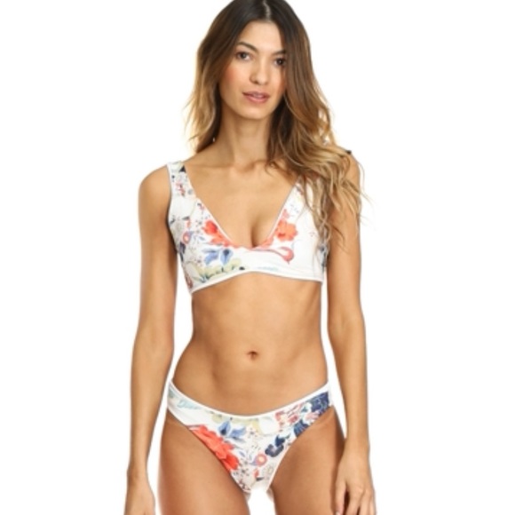 Maaji Sky White Town Sporty Bralette Bikini Top S - Picture 2 of 15